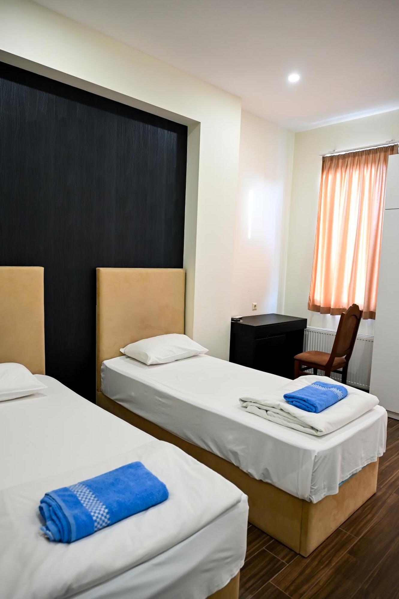 Starhostel Kutaisi Eksteriør billede