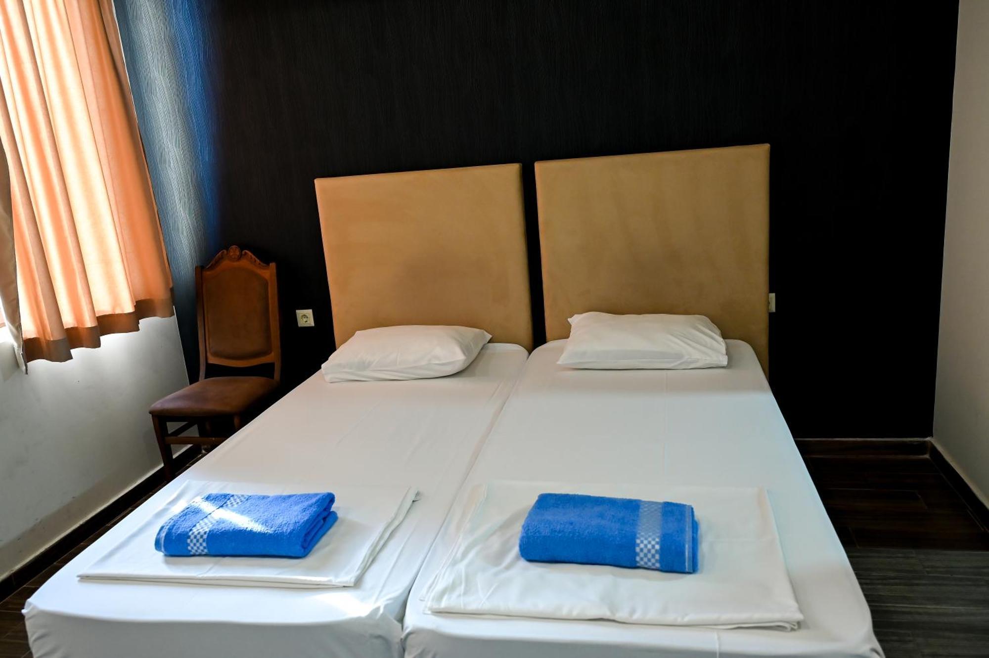 Starhostel Kutaisi Eksteriør billede