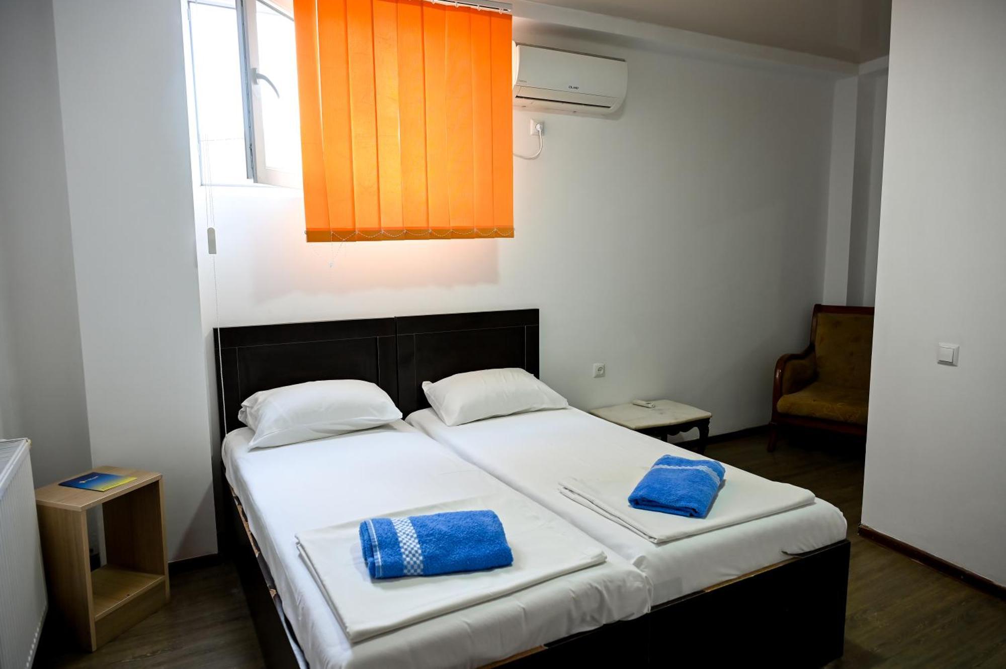 Starhostel Kutaisi Eksteriør billede