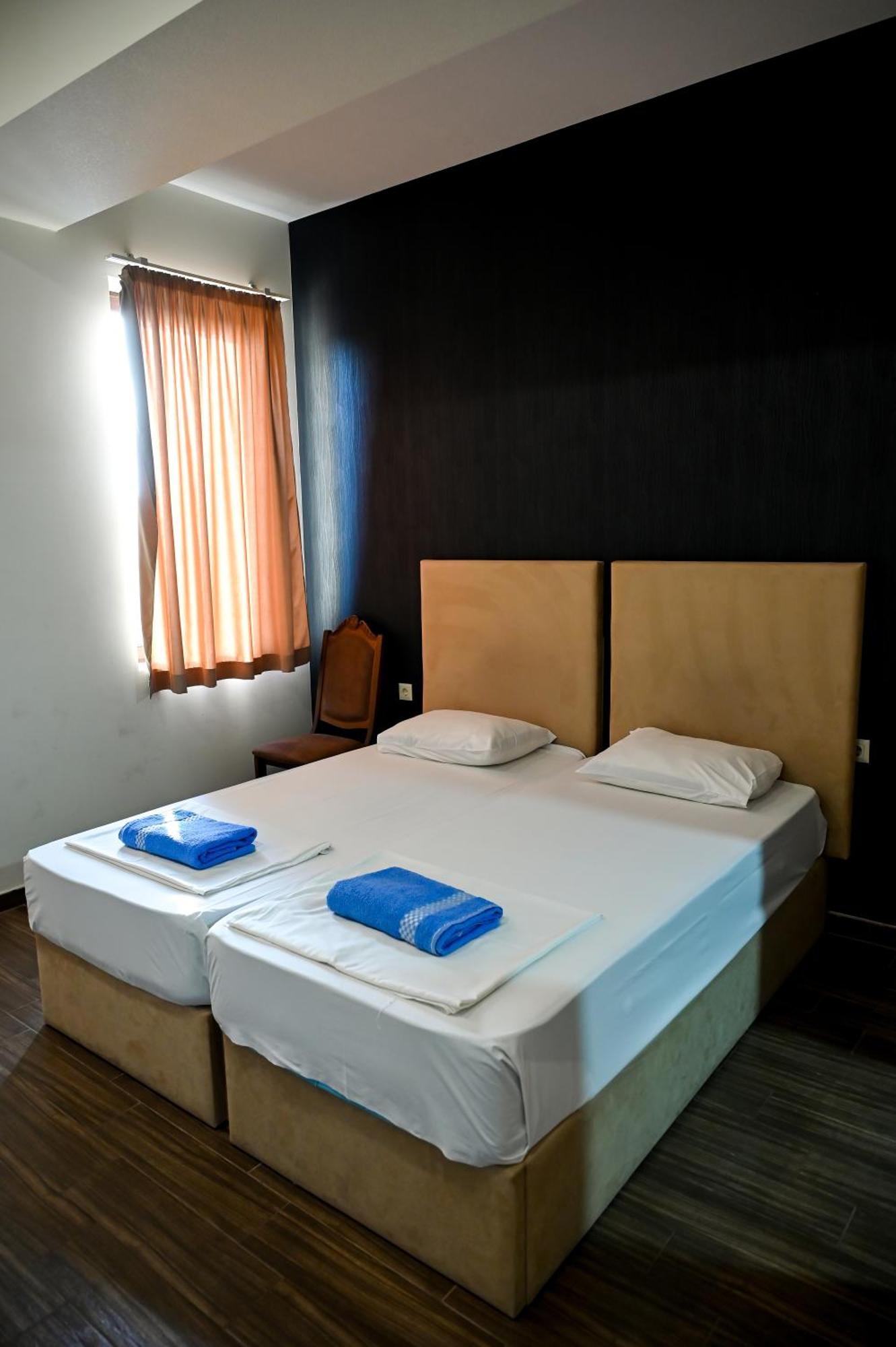 Starhostel Kutaisi Eksteriør billede