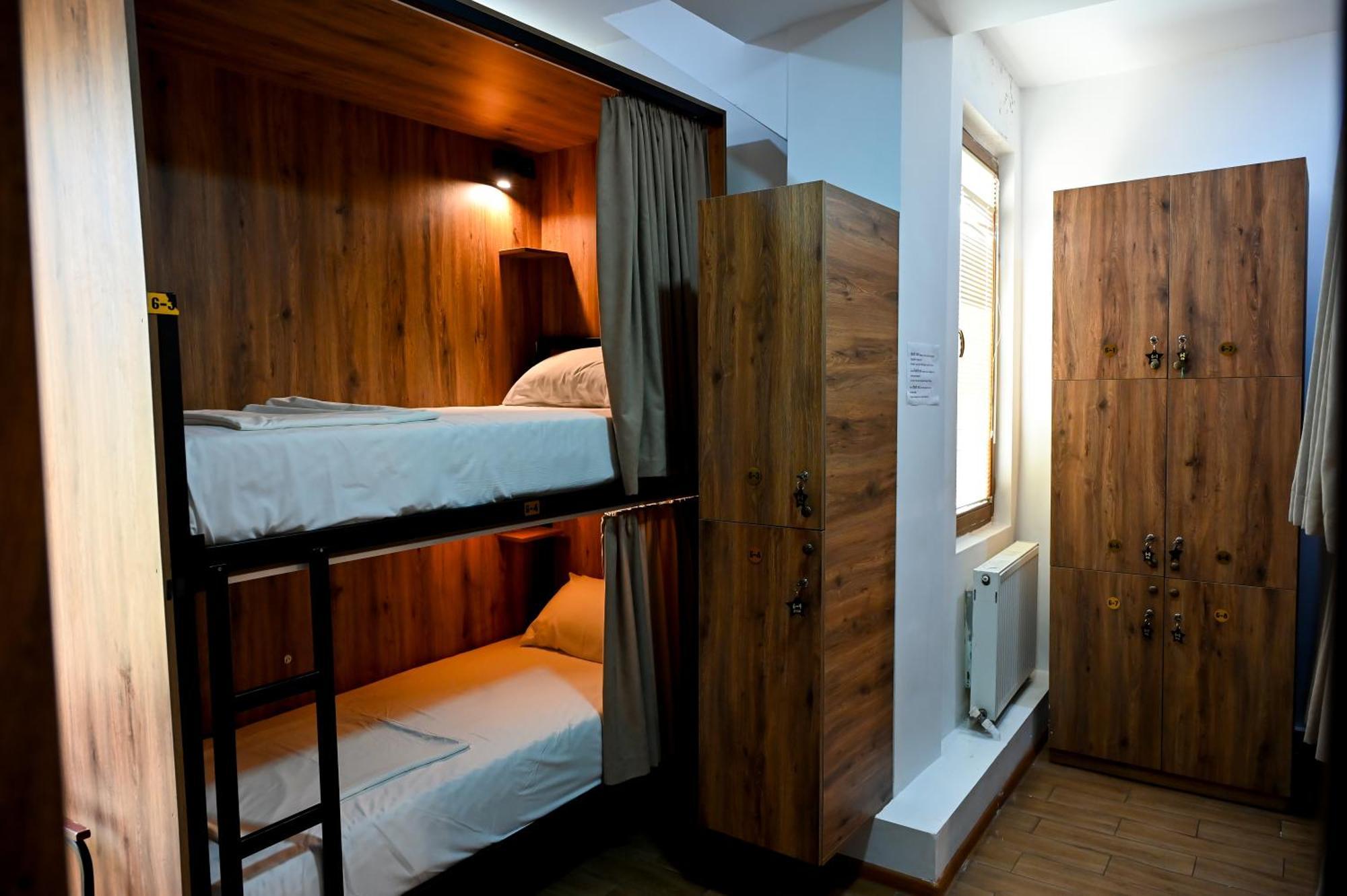 Starhostel Kutaisi Eksteriør billede