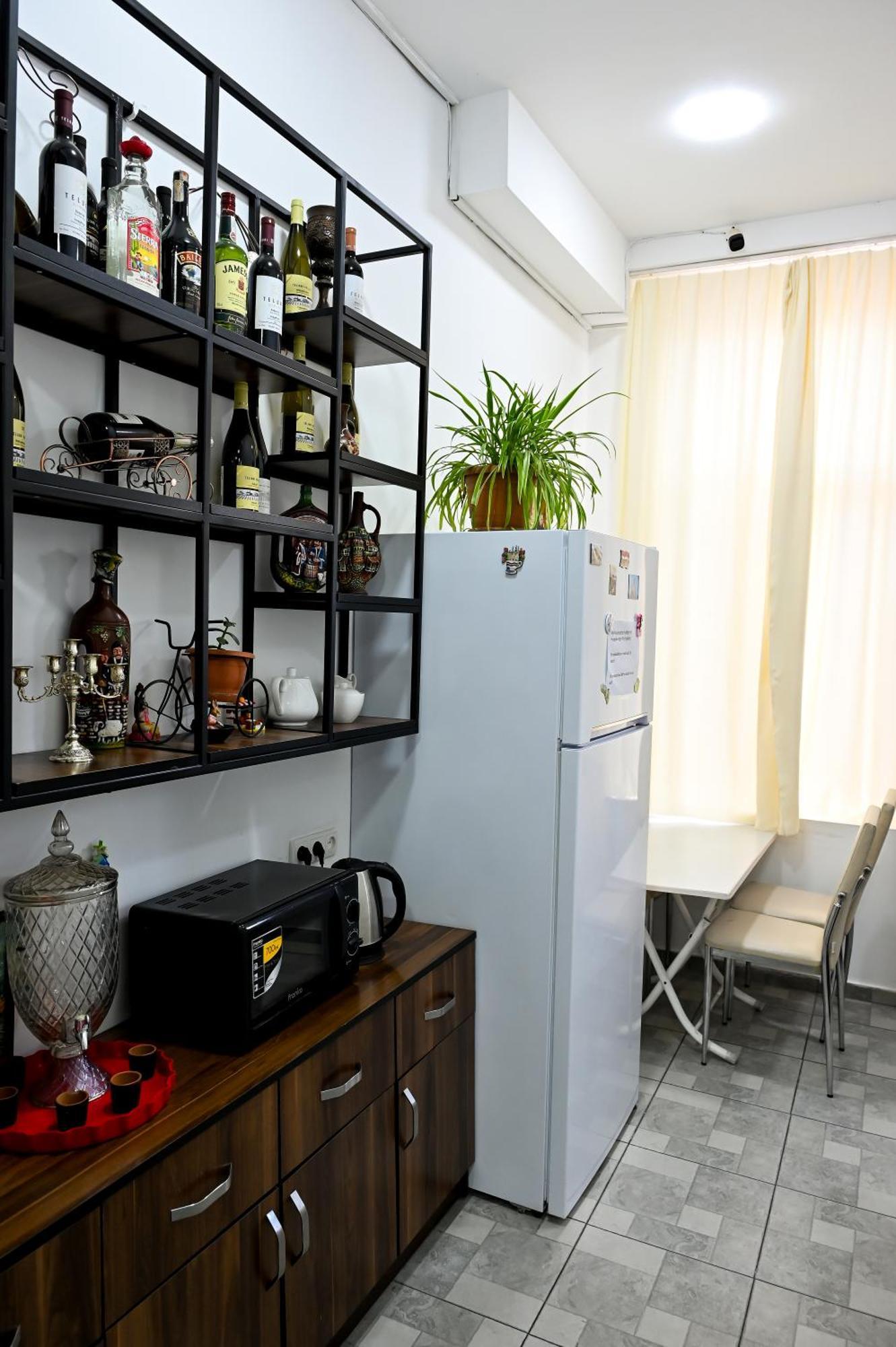 Starhostel Kutaisi Eksteriør billede