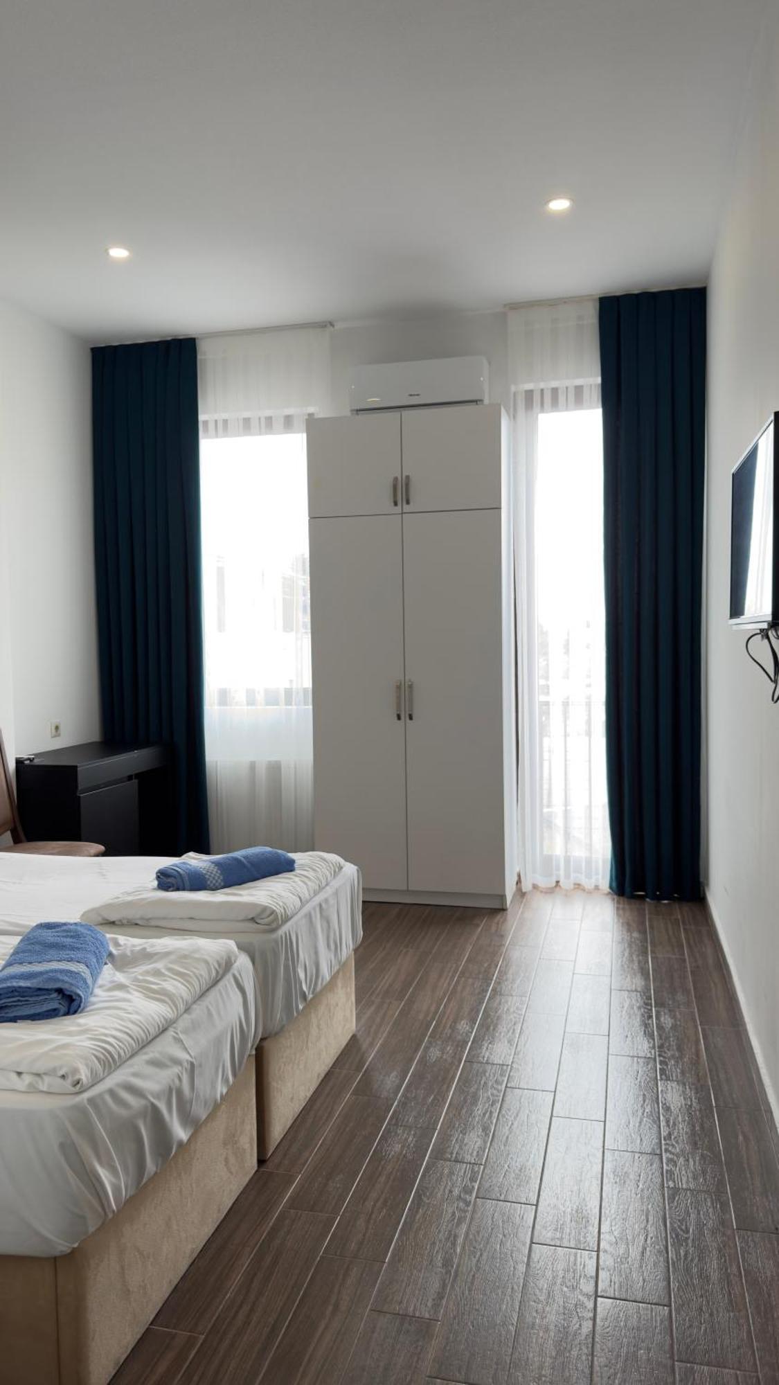 Starhostel Kutaisi Eksteriør billede