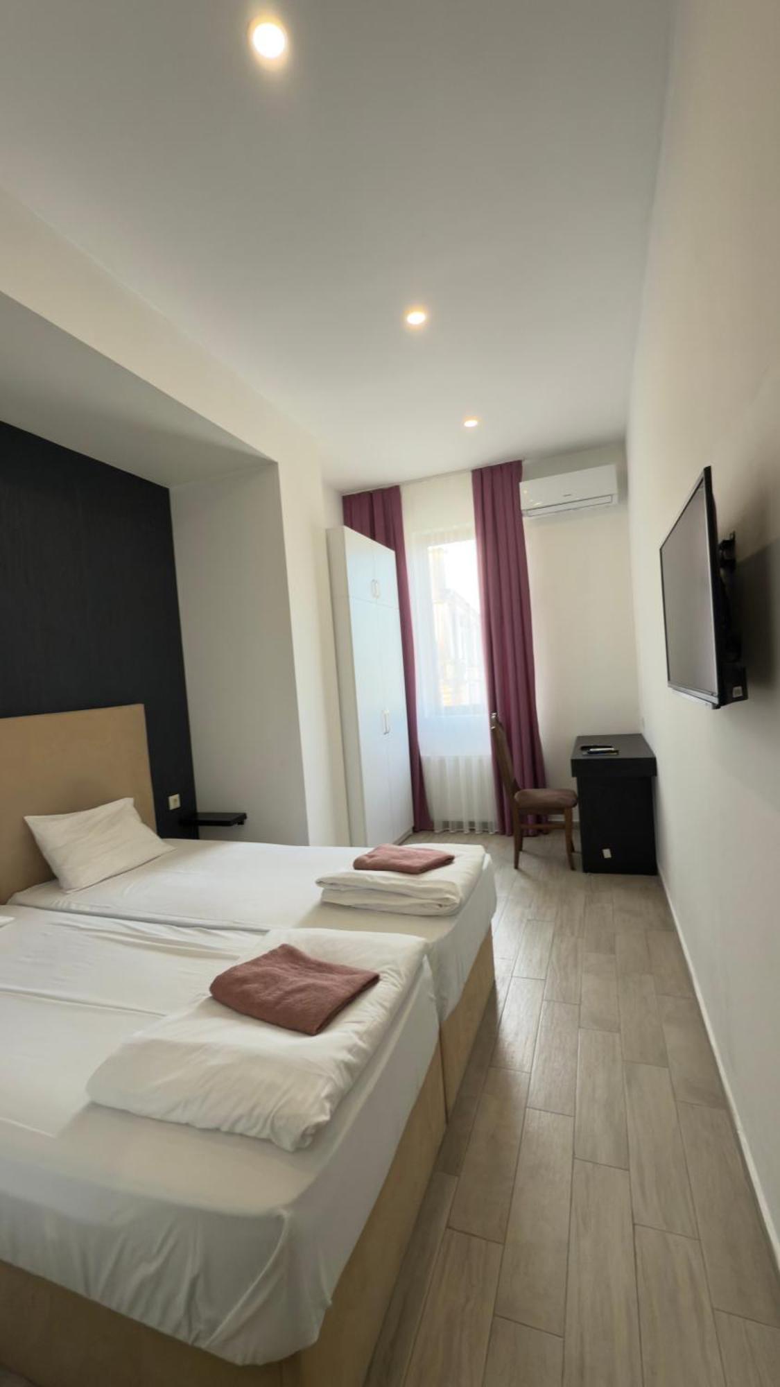 Starhostel Kutaisi Eksteriør billede