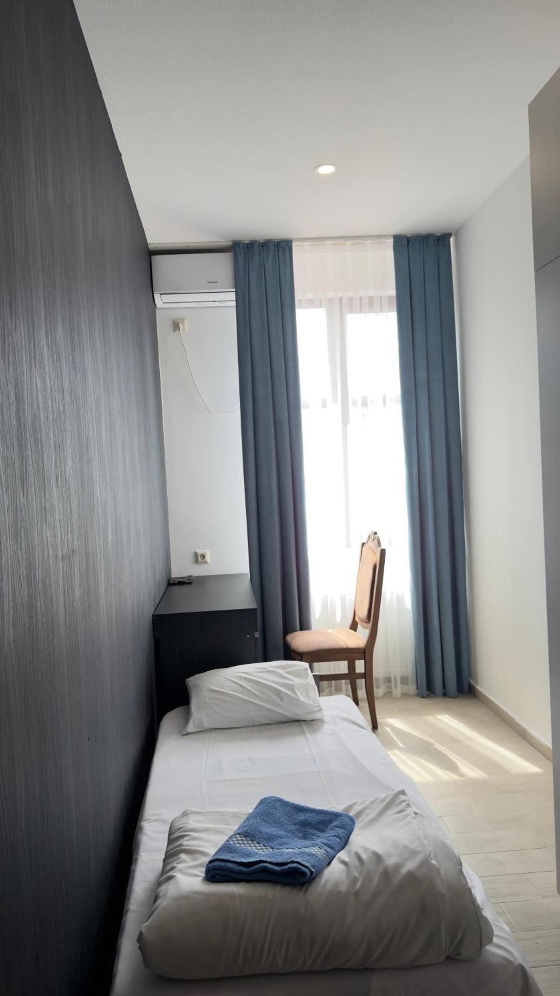 Starhostel Kutaisi Eksteriør billede