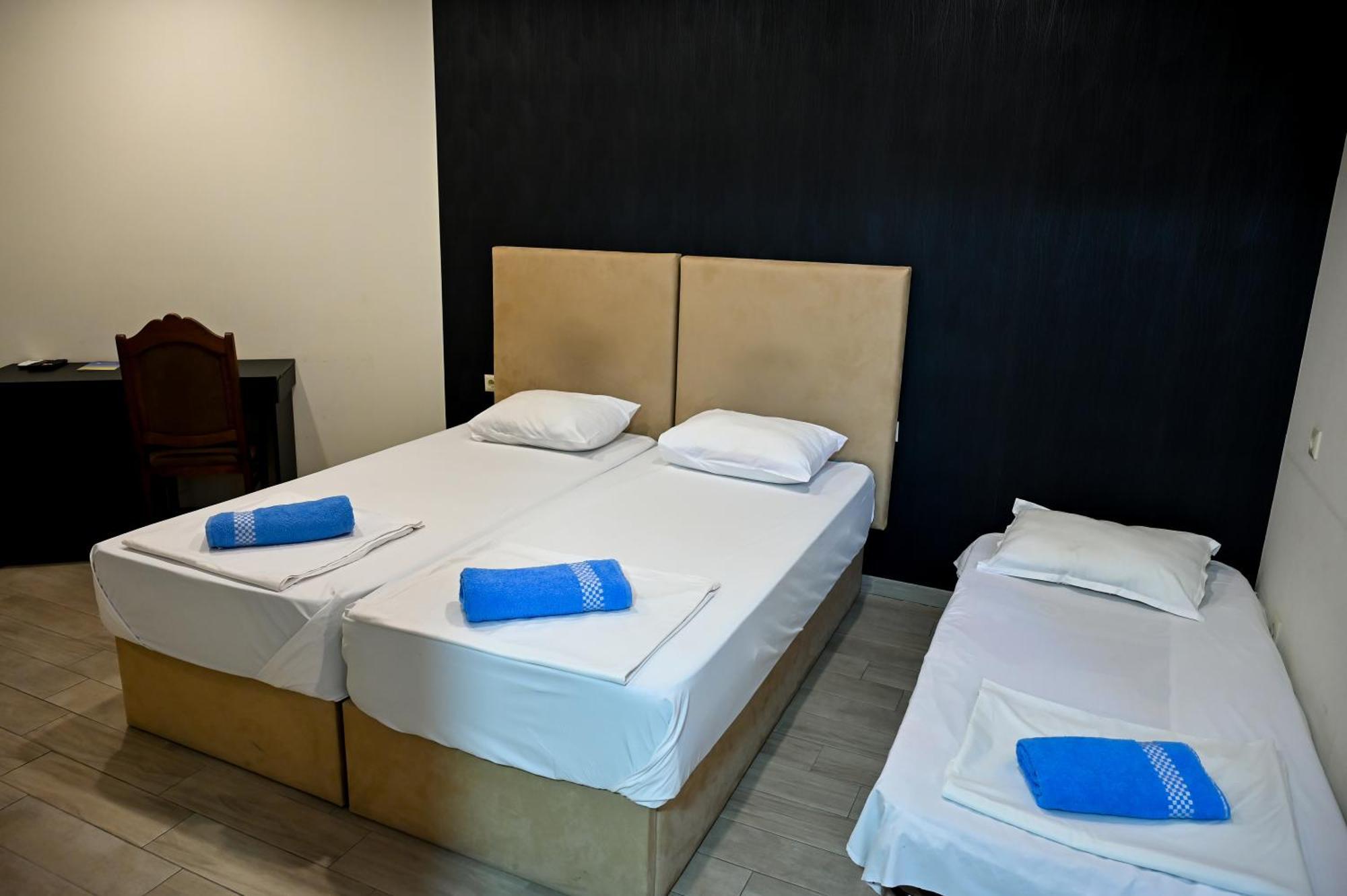 Starhostel Kutaisi Eksteriør billede